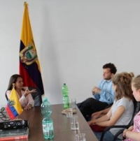 Weltwärts Freiwillige besuchen Botschaft von Ecuador in Berlin